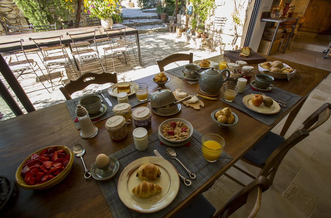 Le Jas De Peguier Bed & Breakfast Châteauneuf-Val-Saint-Donat Екстериор снимка